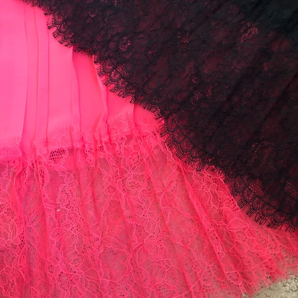 Victoria Secret pleated skirt with lace trim - Picture 5 of 5